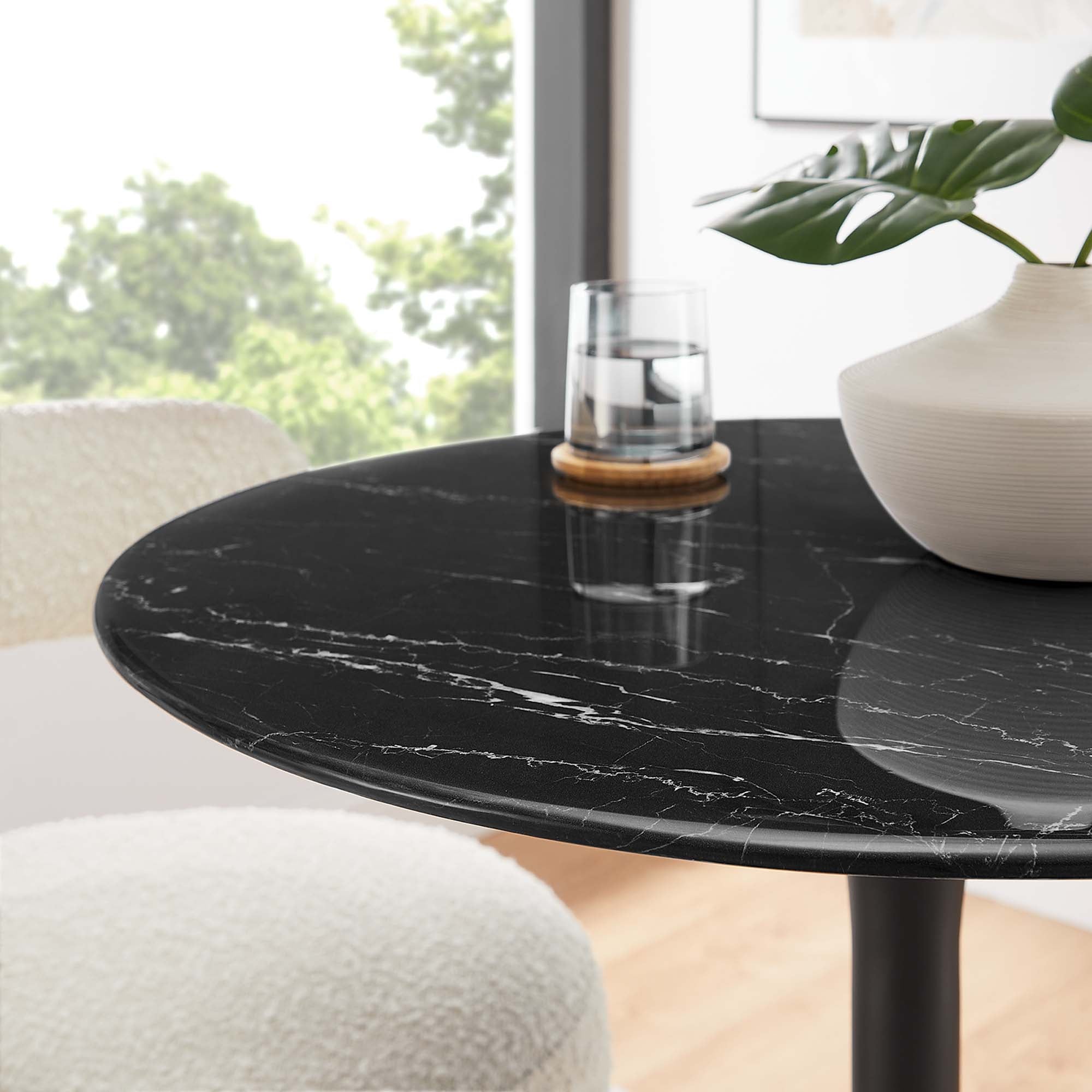 Faux Marble / Black Black