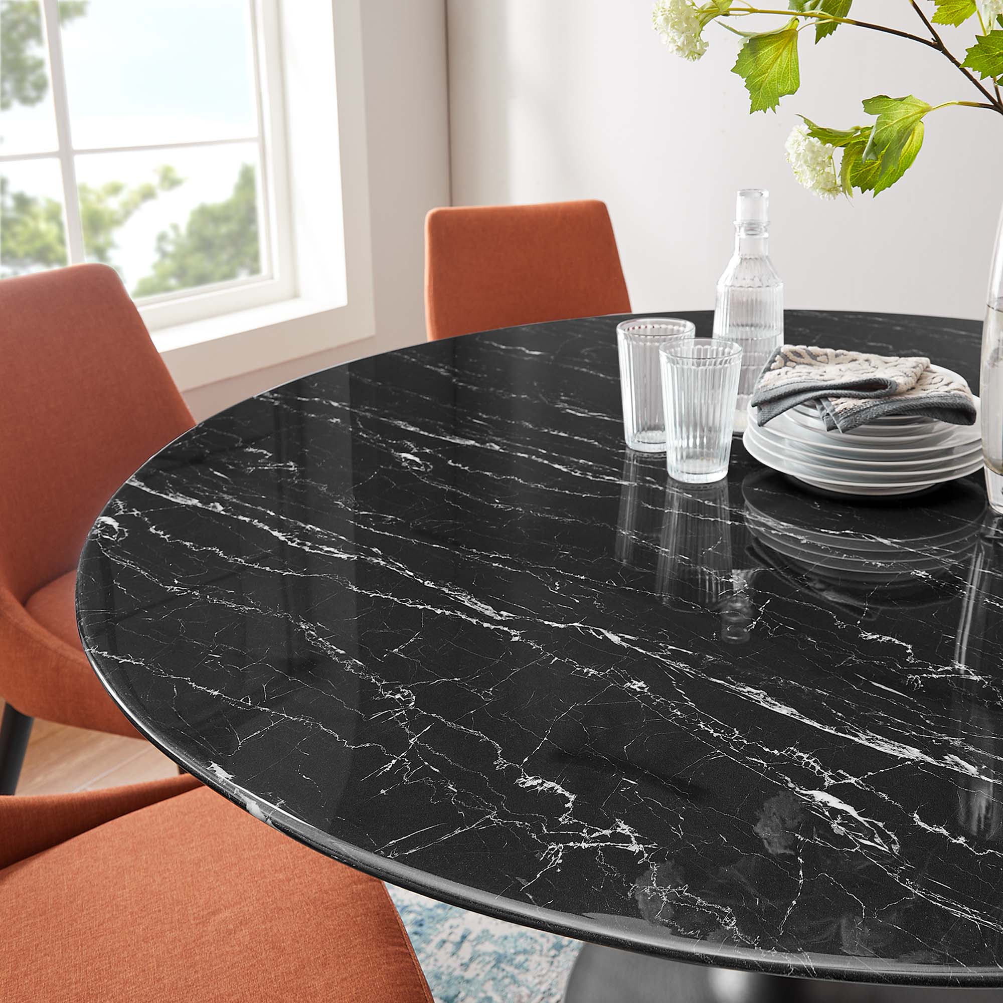 Faux Marble / Black Black