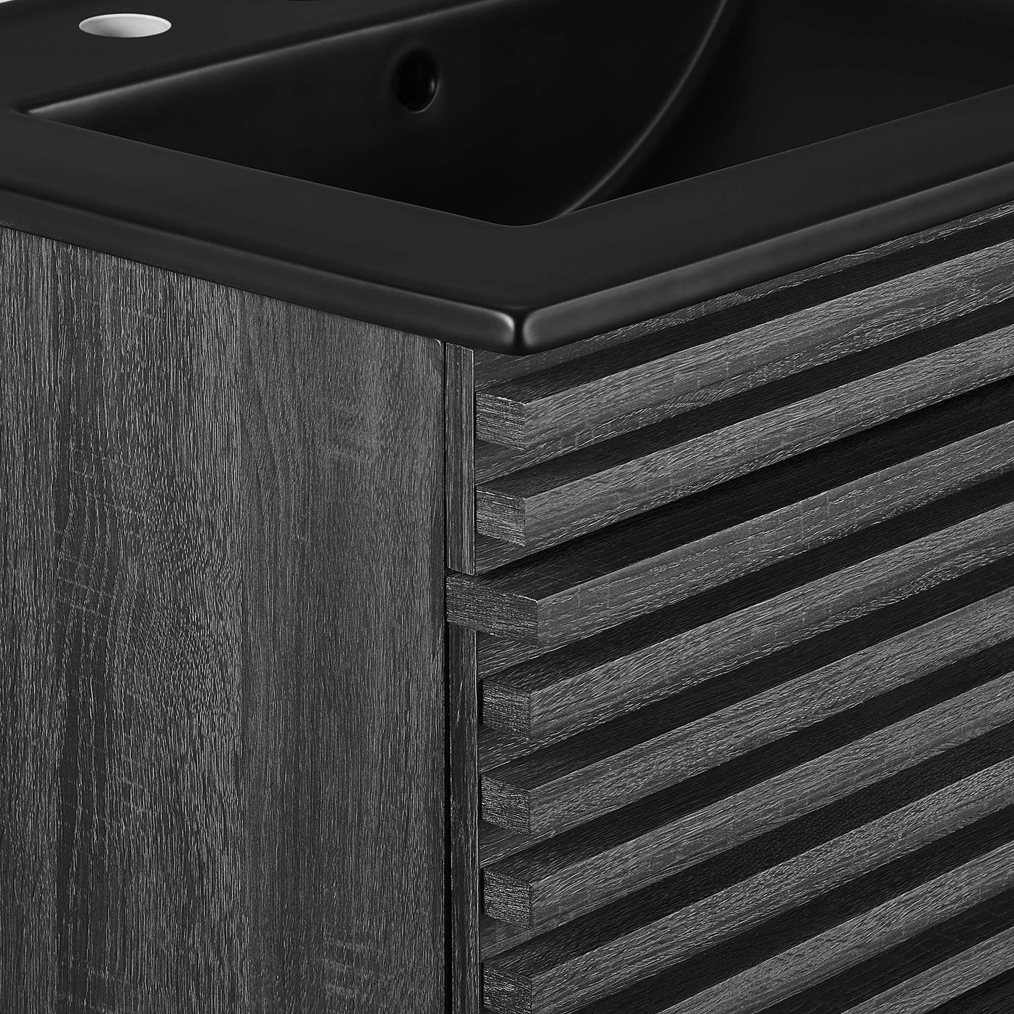 Charcoal Black / 24"